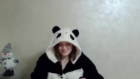 girl_leya online show from December 2024 03:04:02 AM