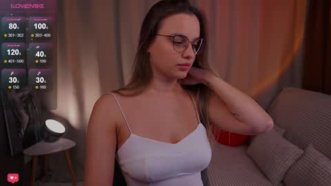 Snapshot of girl_peach_ chatting on February 2025 07:22:02 PM Kate online show from February 2025 07:22:02 PM