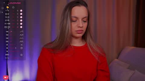 Snapshot of girl_peach_ chatting on February 2025 06:15:02 PM Kate online show from February 2025 06:15:02 PM