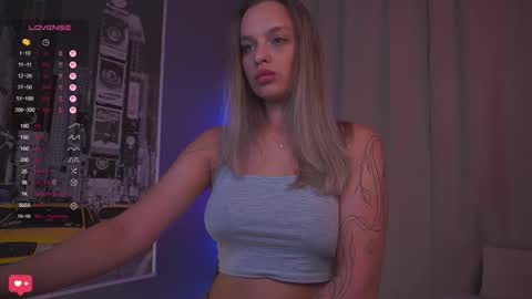 Snapshot of girl_peach_ chatting on September 2025 06:11:02 PM Kate online show from September 2025 06:11:02 PM