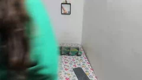 girl_sweet09 online show from November 2025 06:08:02 PM