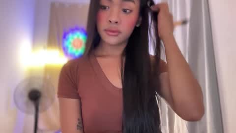 queen ronna online show from November 2025 06:51:01 PM