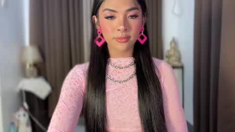 queen ronna online show from February 2026 11:30:01 PM