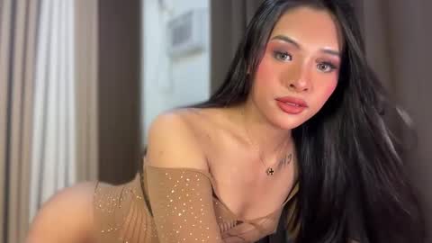 queen ronna online show from May 2026 07:48:01 AM