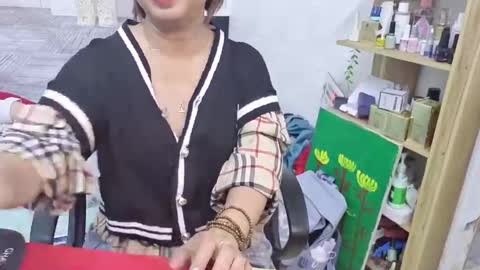 Snapshot of girlhanoi chatting on October 2025 07:21:01 PM girlhanoi online show from October 2025 07:21:01 PM