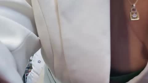 Snapshot of girlhanoi chatting on December 2025 10:38:02 PM girlhanoi online show from December 2025 10:38:02 PM