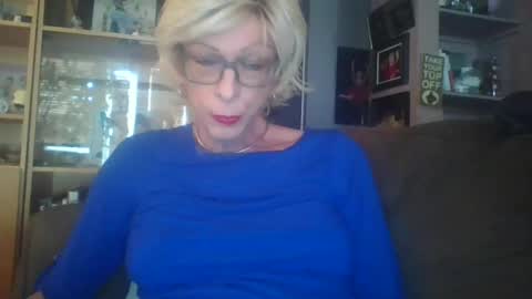 Snapshot of girlinrock chatting on June 2026 01:00:01 AM Girlinrock online show from June 2026 01:00:01 AM