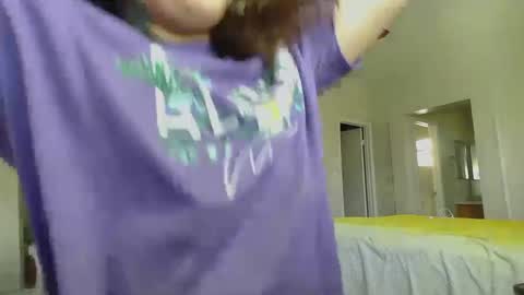 Snapshot of girlnextdoor702 chatting on December 2024 06:27:02 PM Jasmine online show from December 2024 06:27:02 PM