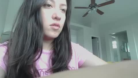 Snapshot of girlnextdoor702 chatting on January 2025 06:35:01 PM Jasmine online show from January 2025 06:35:01 PM