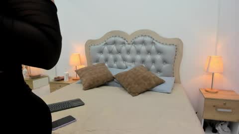 Snapshot of gisel_lara chatting on May 2026 11:39:02 AM Gisel online show from May 2026 11:39:02 AM