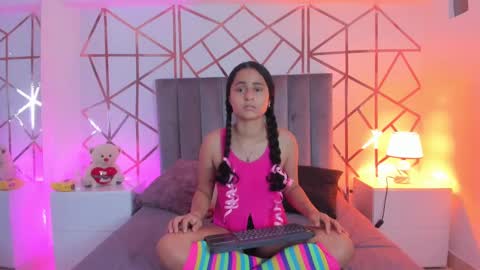 Snapshot of giselle_roldan chatting on February 2025 11:50:01 AM GISELLE ROLDAN online show from February 2025 11:50:01 AM