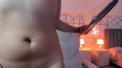 Snapshot of giselle_roldan chatting on February 2025 06:11:01 PM GISELLE ROLDAN online show from February 2025 06:11:01 PM