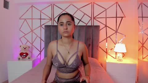 Snapshot of giselle_roldan chatting on March 2025 12:54:02 PM GISELLE ROLDAN online show from March 2025 12:54:02 PM