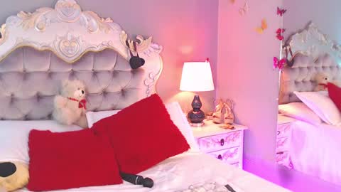 Snapshot of gisellenoah chatting on January 2025 12:58:01 PM GiselleNoah online show from January 2025 12:58:01 PM