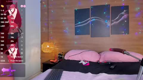 Gigi  online show from February 2025 03:45:02 AM