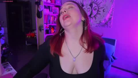 AlexaMillis online show from January 2025 09:52:01 PM