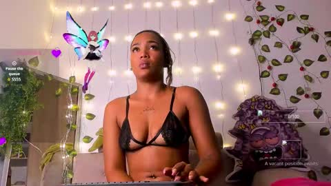 Snapshot of giuliacash chatting on December 2025 12:36:02 PM GiuliaCash online show from December 2025 12:36:02 PM