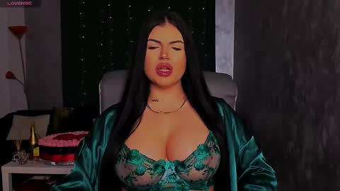 Snapshot of giulyalust chatting on March 2025 10:21:01 PM Giulia online show from March 2025 10:21:01 PM