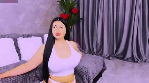 Giulia online show from April 2026 03:21:01 AM