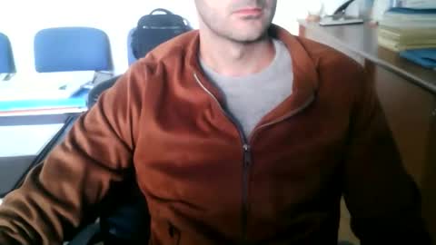 Snapshot of giuseppevai1 chatting on October 2025 08:23:02 AM giuseppevai1 online show from October 2025 08:23:02 AM