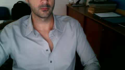 Snapshot of giuseppevai1 chatting on October 2025 11:55:02 AM giuseppevai1 online show from October 2025 11:55:02 AM