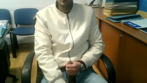 Snapshot of giuseppevai1 chatting on November 2025 11:31:02 AM giuseppevai1 online show from November 2025 11:31:02 AM