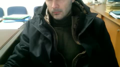 Snapshot of giuseppevai1 chatting on April 2026 05:10:01 PM giuseppevai1 online show from April 2026 05:10:01 PM