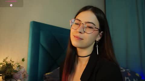 Agness online show from October 2025 01:53:02 PM