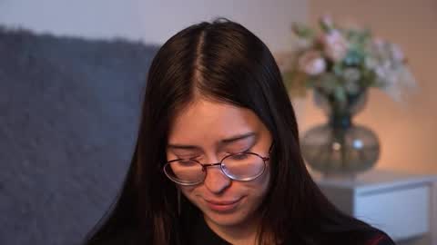 Agness online show from December 2025 02:33:02 PM