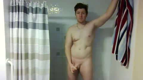 gladi_ online show from April 2026 01:24:02 PM