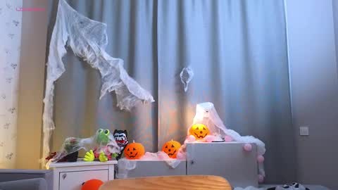 Snapshot of gladysacreman chatting on November 2025 03:17:01 AM Michelle online show from November 2025 03:17:01 AM