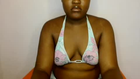 Snapshot of glamslut8 chatting on June 2026 05:10:01 AM sweet girl online show from June 2026 05:10:01 AM