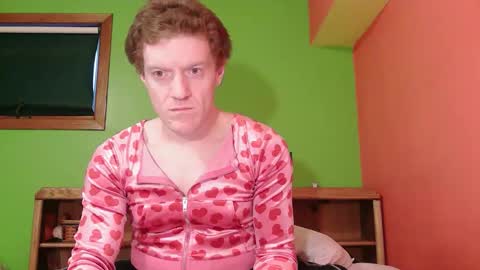 Snapshot of glamtransgoddess15 chatting on February 2026 11:03:02 PM glam trans goddess online show from February 2026 11:03:02 PM