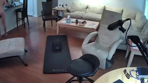 Snapshot of glennbootycam chatting on December 2024 07:02:02 PM glennbitch online show from December 2024 07:02:02 PM