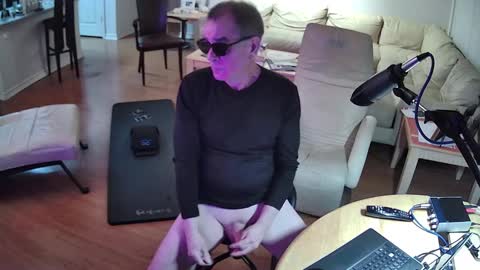 Snapshot of glennbootycam chatting on February 2025 03:45:02 AM glennbitch online show from February 2025 03:45:02 AM