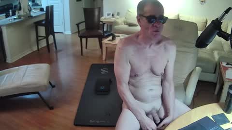 Snapshot of glennbootycam chatting on October 2025 02:20:01 AM glennbitch online show from October 2025 02:20:01 AM