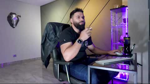 Matthew .. for short call me Matt online show from March 2025 05:49:02 PM