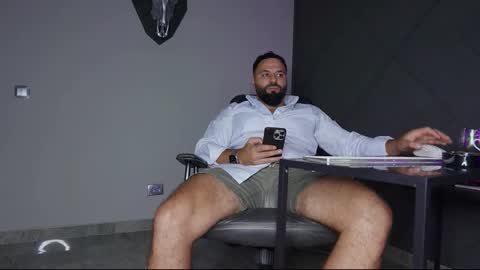 Matthew .. for short call me Matt online show from September 2025 06:30:01 PM