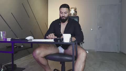 Matthew .. for short call me Matt online show from September 2025 08:24:01 PM