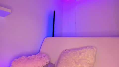 Snapshot of gloomydoll chatting on December 2024 09:31:01 PM Mimi online show from December 2024 09:31:01 PM