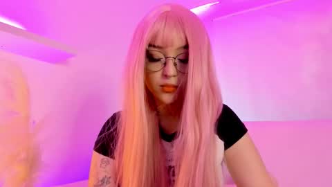 Snapshot of gloomydoll chatting on September 2025 05:46:02 PM Mimi online show from September 2025 05:46:02 PM