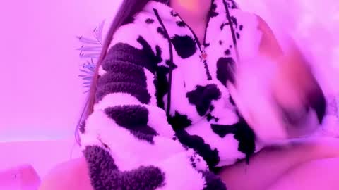 Snapshot of gloomydoll chatting on October 2025 04:49:02 PM Mimi online show from October 2025 04:49:02 PM