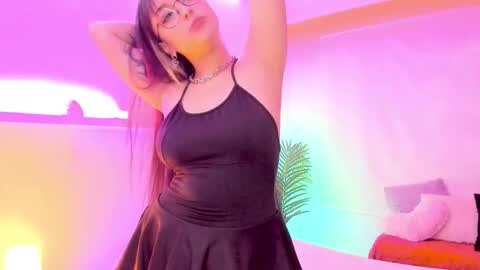 Snapshot of gloomydoll chatting on November 2025 07:21:01 PM Mimi online show from November 2025 07:21:01 PM