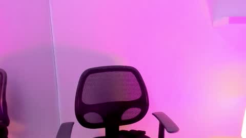 Snapshot of gloomydoll chatting on December 2025 08:51:01 PM Mimi online show from December 2025 08:51:01 PM