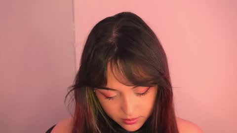 Snapshot of gloomydoll chatting on February 2026 06:01:02 PM Mimi online show from February 2026 06:01:02 PM