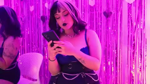 Snapshot of gloomydoll chatting on February 2026 11:34:02 PM Mimi online show from February 2026 11:34:02 PM