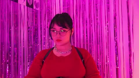 Snapshot of gloomydoll chatting on February 2026 08:29:01 PM Mimi online show from February 2026 08:29:01 PM