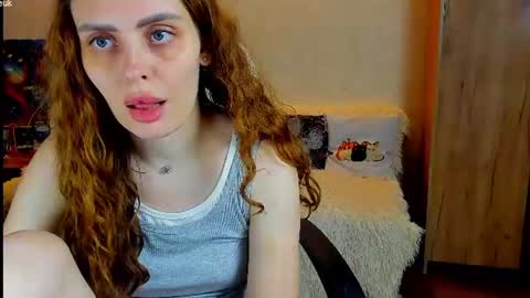 Snapshot of gloria_wood chatting on July 2026 08:26:02 PM Gloria Wood online show from July 2026 08:26:02 PM