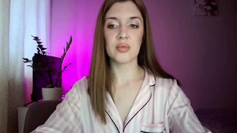 Snapshot of gloriashine chatting on March 2026 08:04:01 AM gloriashine online show from March 2026 08:04:01 AM