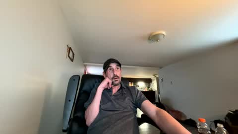 Snapshot of gmang4242 chatting on February 2026 06:29:02 PM gmang4242 online show from February 2026 06:29:02 PM